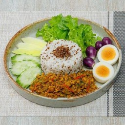New! ข้าวคีนัว - คั่วกลิ้งหมู - ผักสด