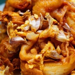 หมึกวงทอดกระเทียม