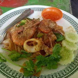 ผัดซีอิ๊วกุ้ง
