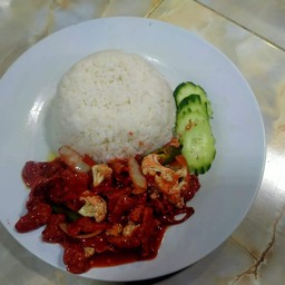 ข้าวผัดเนื้อแดง