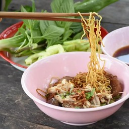 ไก่ย่าง นานา