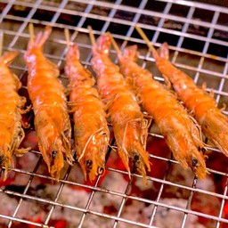 กุ้งเสียบไม้ย่างเกลือ6ตัว