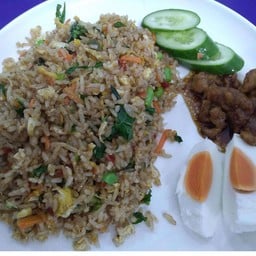 ข้าวผัดน้ำพริกกะปิ