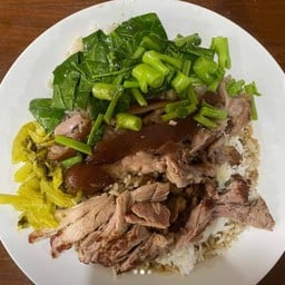 ร้านลี่ลี่ข้าวขาหมู-ไก่ย่างกอและ