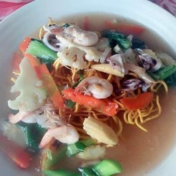 ราดหน้าหมี่กรอบทะเล