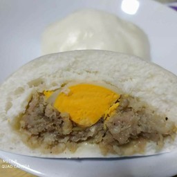 ซาลาเปาใส้หมูสับ +ใข่เป็ดต้ม