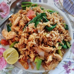 ก๋วยเตี๋ยวรถไฟ อาหารตามสั่ง