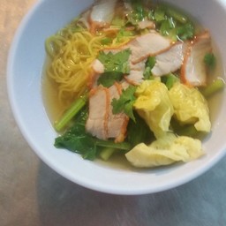 บะหมี่เกี๊ยว(หน้า รร.วัดสระทอง)