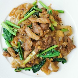 ผัดซีอิ๋วหมู