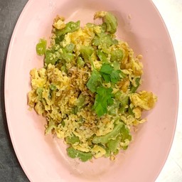 มะระผัดไข่