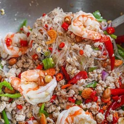 ยำวุ้นเส้น