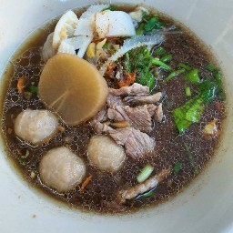 น้องฟ้าใหม่ ก๋วยเตี๋ยวโบราณ
