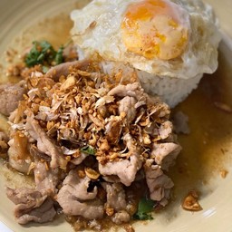 ข้าวทอดกระเทียม