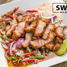 ยำยั่วหมูกรอบ