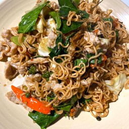 ผัดมาม่า