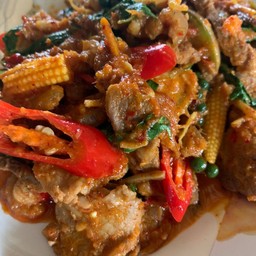 หมูป่าผัดเผ็ด