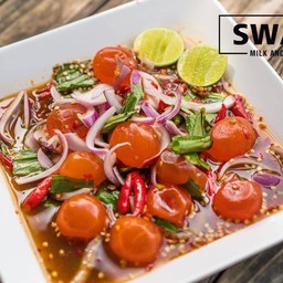 ยำยั่วไข่แดงเค็ม