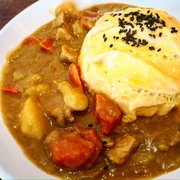 ข้าวไข่ข้นแกงกะหรี่ญี่ปุ่น