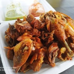 ไก่ต้มน้ำปลา ป้าพรสาย1