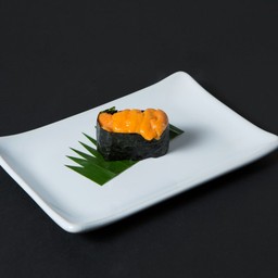 ไข่หอยเม่นซูชิ