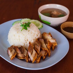 ข้าวสวยหมูกรอบ ขนาด พิเศษ