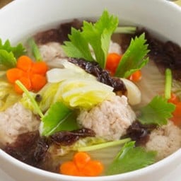 ต้มจืดวุ้นเส้นสาหร่าย