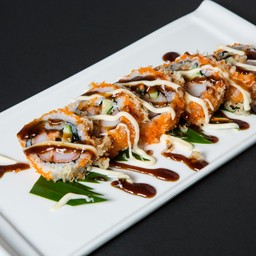 ข้าวห่อสาหร่ายไส้ปูอัดทอดแตงและไข่หวาน