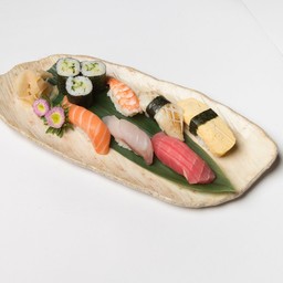 Sushi special 6pcs