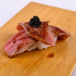 วากิวซูชิ