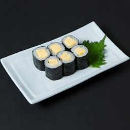 ข้าวห่อสาหร่ายไส้ไข่หวาน