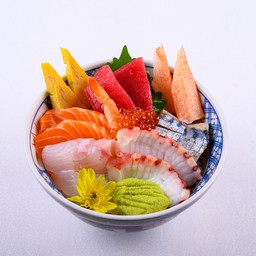 ข้าวหน้าปลาดิบรวม