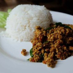 คั่วกลิ้งเนื้อราดข้าว