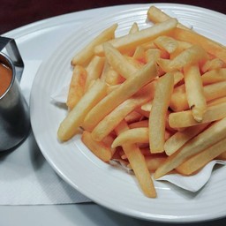 Chips & Curry Sauce