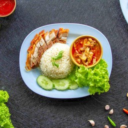 ข้าวสวยหมูกรอบราดแกงพะแนงหมู ขนาด ธรรมดา