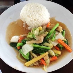 ผัดผักรวมมิตร (ไม่เนื้อสัตว์) +ข้าว