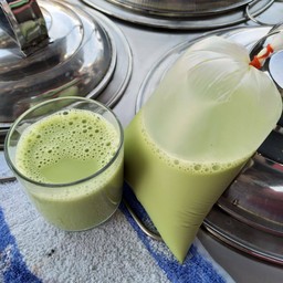 น้ำเต้าหู้ชาเขียว