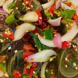 ยำไข่เยี่ยวม้าน้ำปลาร้า