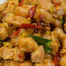 ข้าว  ผัดตะไคร้ พริกแห้ง ตามใจ