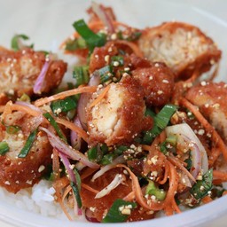 ข้าวยำไก่แซ่บ