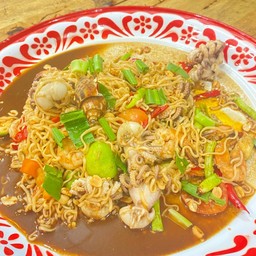 ตำมาม่าทะเลรวม