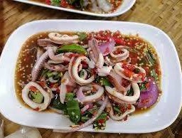 ยำปลาหมึก