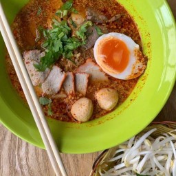ก๋วยเตี๋ยวต้มยำหมูมะนาวหรอยจ้าน