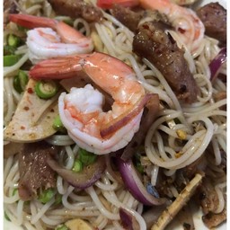 ยำขนมจีนกุ้งสด-กุ้งสุก