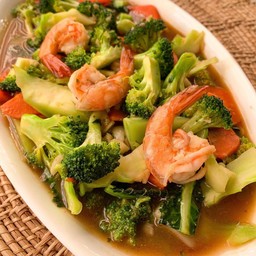 บร็อคโคลี่ผัดน้ำมันหอย