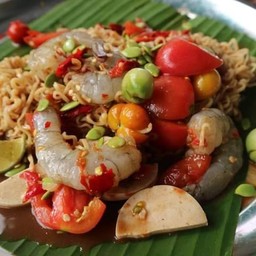 ตำซั่วมาม่ากุ้งสด+หมูยอ