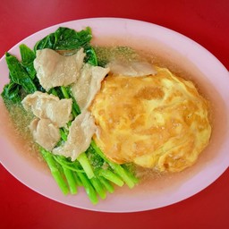 ราดหน้าห่อไข่ สามารถเลือกเส้นได้