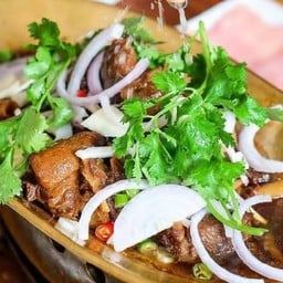 ขาหมูต้มยำแห้ง