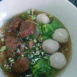 ห้องอาหารหยกแสง