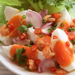 ยำไข่เค็ม