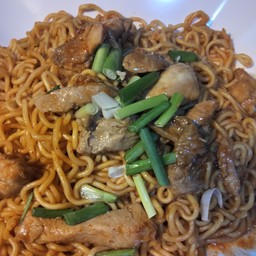 มาม่าซอสเผ็ดเกาหลีไก่+ไข่ดาวออนเซน